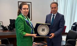Rektör Akpolat'tan Başkonsolos Akdevelioğlu'na Ziyaret