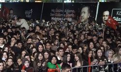 AKP'nin 'Bir Gençlik Festivali'nde Sinan Akçıl ve Eypio Konserleri