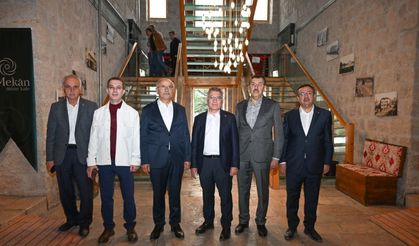 'Bi Mekân Kafe'ye Övgü.. 'Çok Güzel Bir Yer Olmuş'
