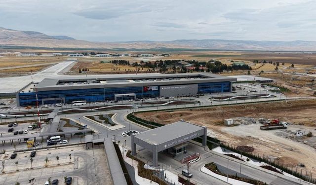 "Aynı Anda 5-6 Uçağa Servis Verebilecek"