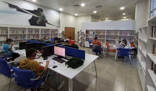 Arguvan'daki Kütüphane 24 Saat Hizmet Veriyor