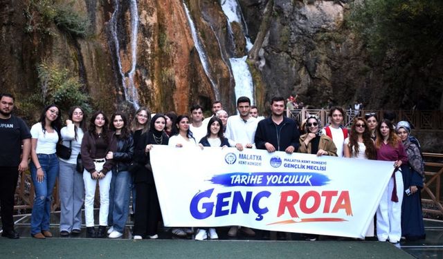 Dijital Fotoğrafçılık Kursu Öğrencileri Darende'de