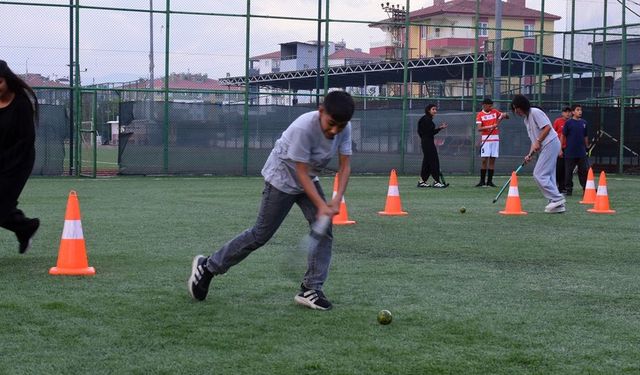Hokey Milli Takım Kampına 8 Sporcu Davet Edildi