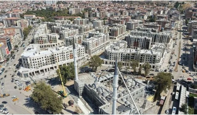 'Saray Mahallesi'nde Konut ve İşyerleri Teslim Ediliyor'