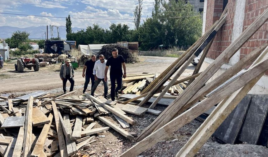 Akçadağ'daki Cami İnşaatı Sürüyor
