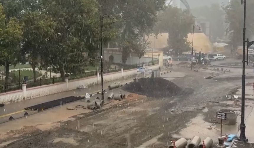 Sabah Başlayan Sağanak Hayatı Olumsuz Etkiledi