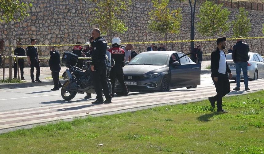 Karısını Öldürdü, İntihar Etti..