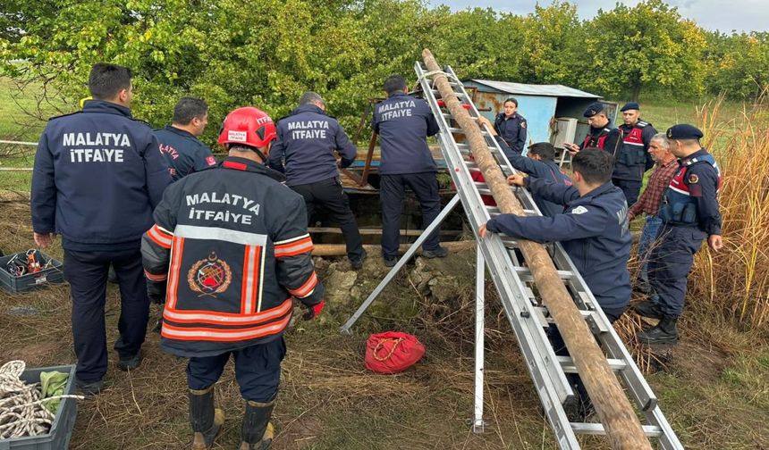 25 Metrelik Kuyuya Düşen Genç Kurtarıldı