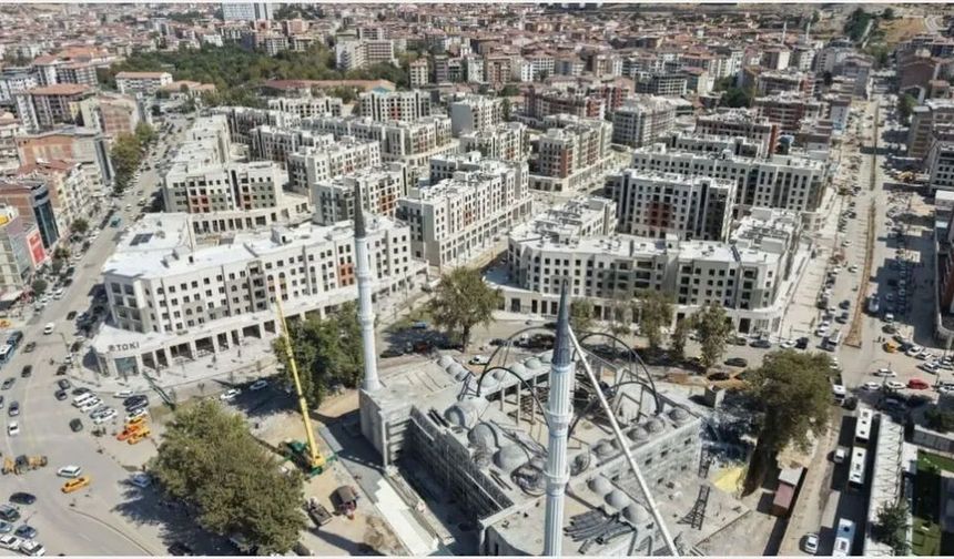 'Saray Mahallesi'nde Konut ve İşyerleri Teslim Ediliyor'