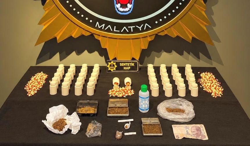 Narkotik Polisin Uyuşturucuyla Yakaladığı 10 Torbacı Tutuklandı