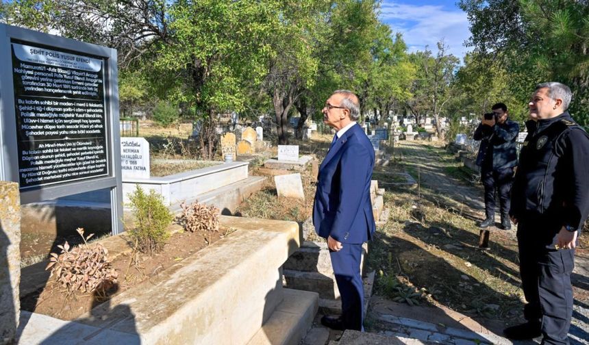 Mezar Yeri Bilinen İlk Polis Şehidin Kabri Ziyaret Edildi