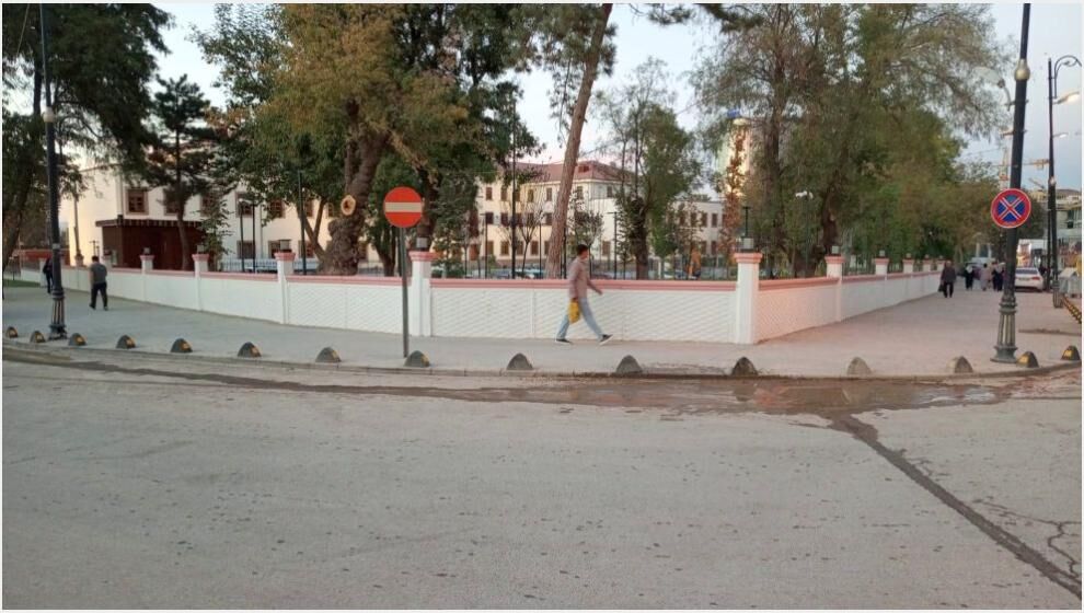 'Vilayet Parkı'nı En Sonunda Hükümet Konağı'na Avlu Yaptılar!
