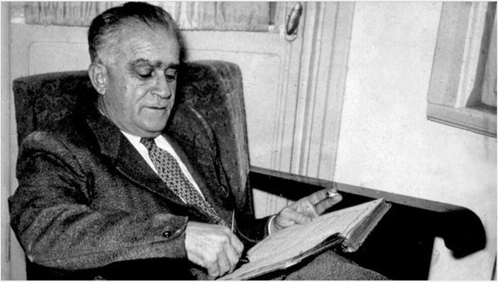 Türk Modernleşmesindeki Sorunları Hayatın Ortasında Durarak Aşan Yazar: Ahmet Hamdi Tanpınar