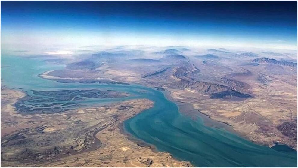 Ateşkes Kararından Sonra Hürmüz Boğazı 'Şimdilik' Açıldı
