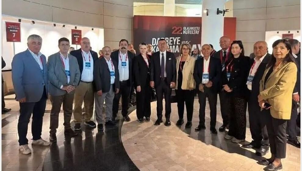 CHP'nin 38. Kurultay Delegeleri Olağanüstü Kurultay İçin İmza Verdi