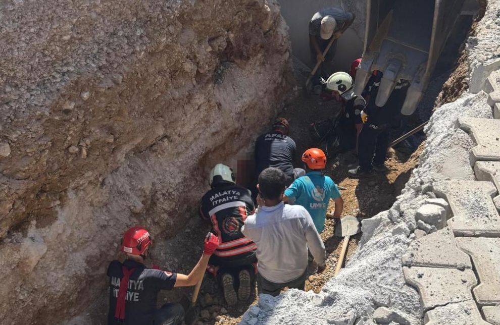 Toprak Altında Kalan 2 İşçi Hayatını Kaybetti