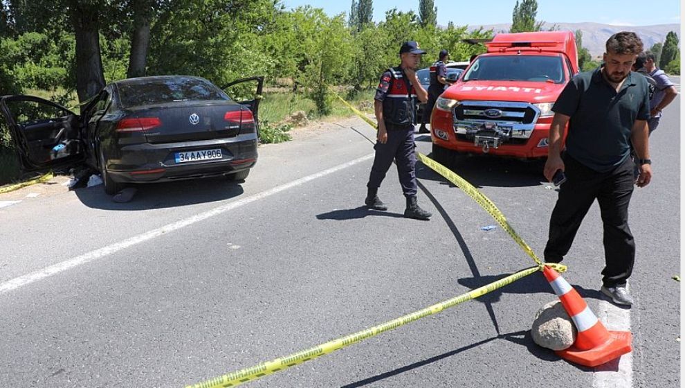 Darende'de Feci Kaza.. 2 Ölü 4 Ağır Yaralı