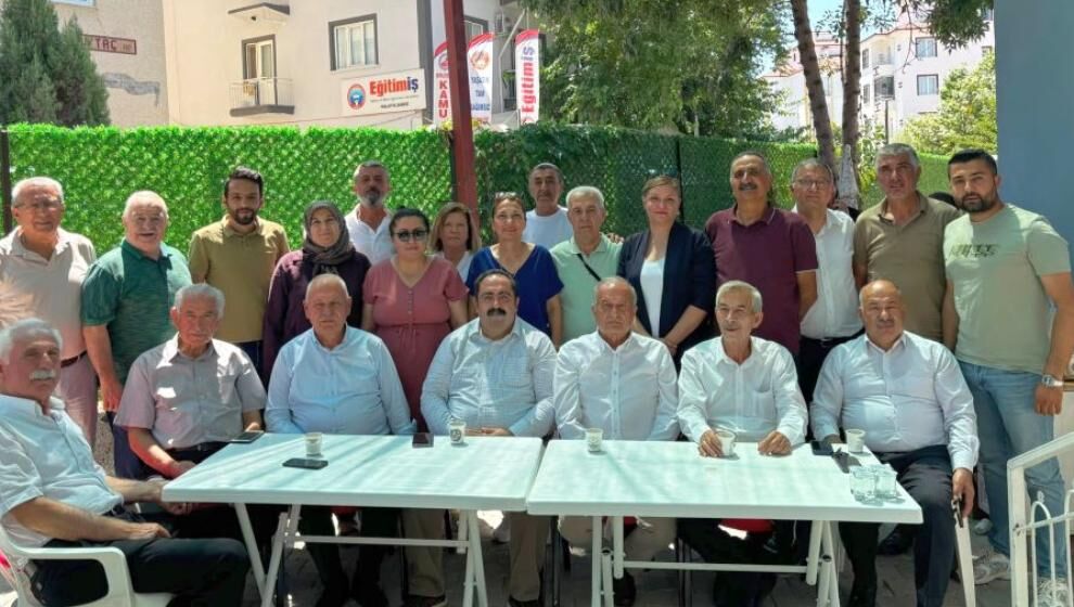 "Meclis Gruplarının Tamamı CHP'den İstifa Etti.."