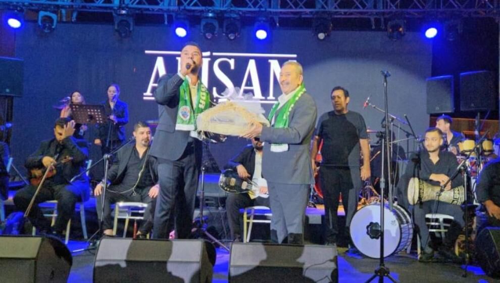 Darende'deki Festivalde Sanatçı Alişan Sahne Aldı
