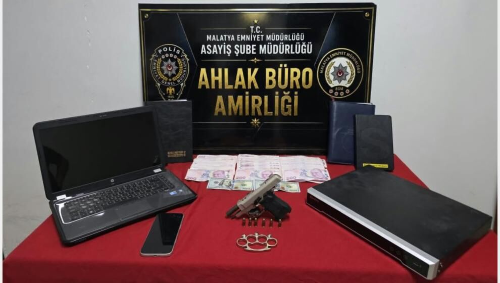 Fuhuş Operasyonu.. 12 Kadın 'Kurtarıldı', 1 Şüpheli Tutuklandı..