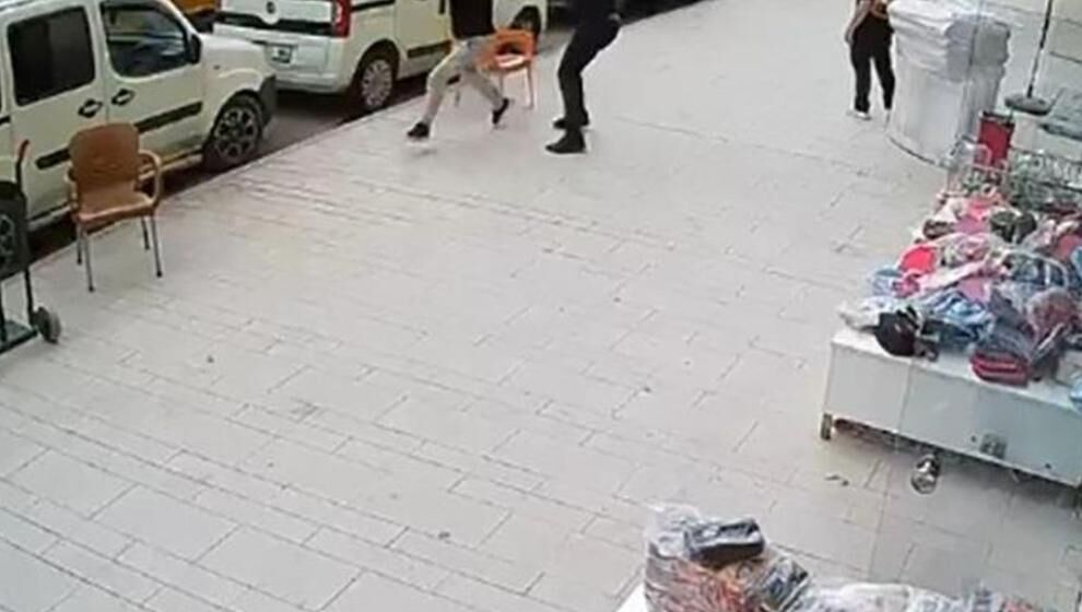 Polisten Kaçan Şahısı Vatandaş Yakaladı