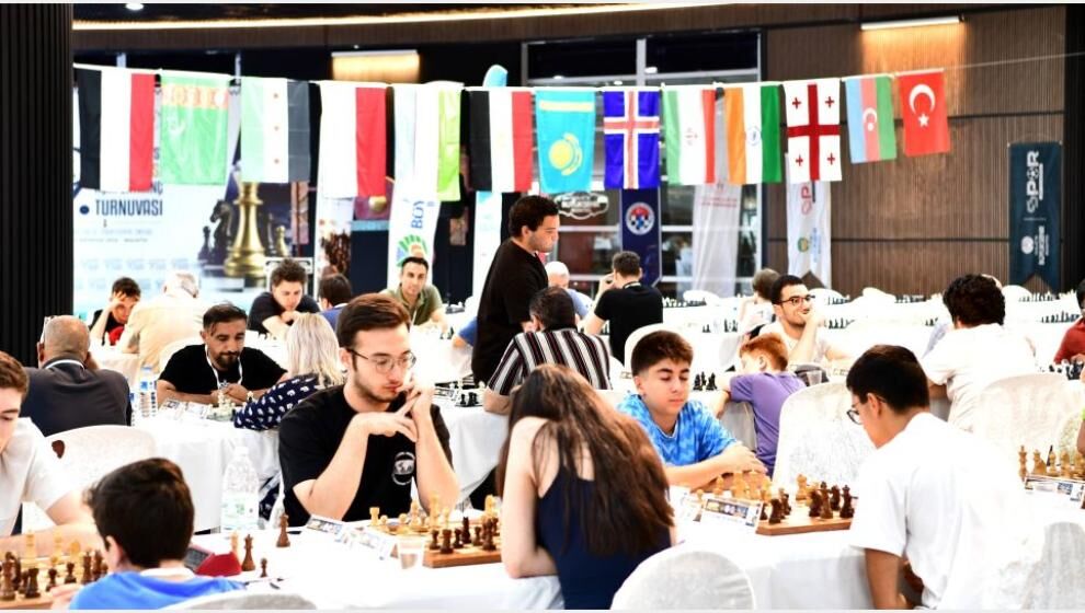 Uluslararası Altın Kayısı Satranç Turnuvası Devam Ediyor