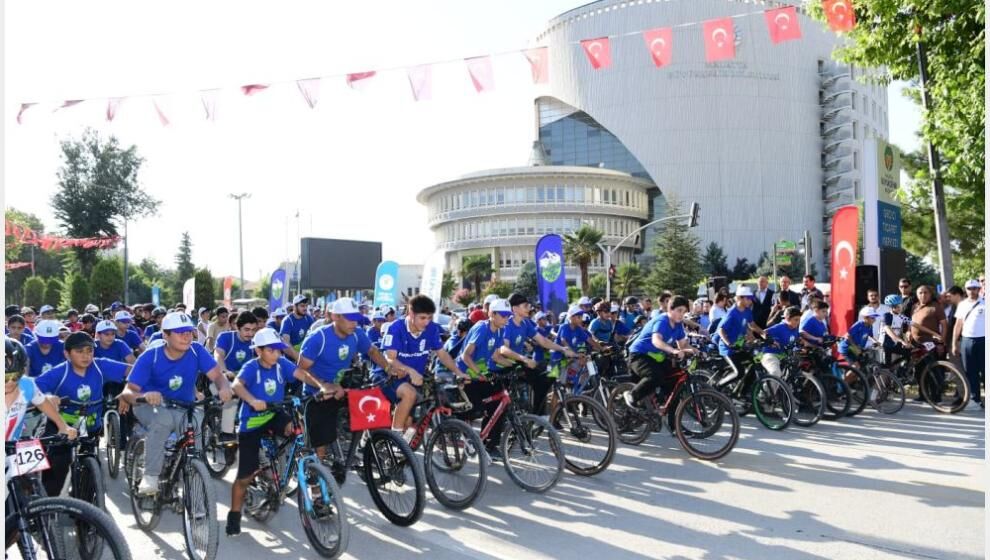 Uluslararası Dağ Bisikleti Yarışları Öncesi Kortej Düzenlendi