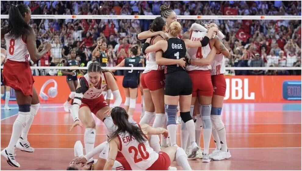 A Milli Kadın Voleybol Takımı İtalya'yı Yenerek Avrupa Şampiyonu Oldu