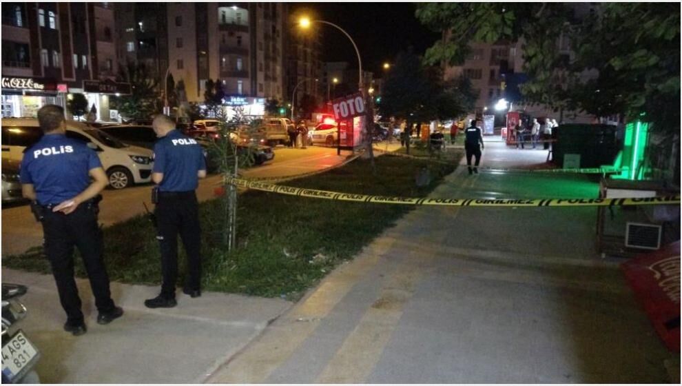 Bıçaklı Kavgada 1 Kişi Ağır Yaralandı