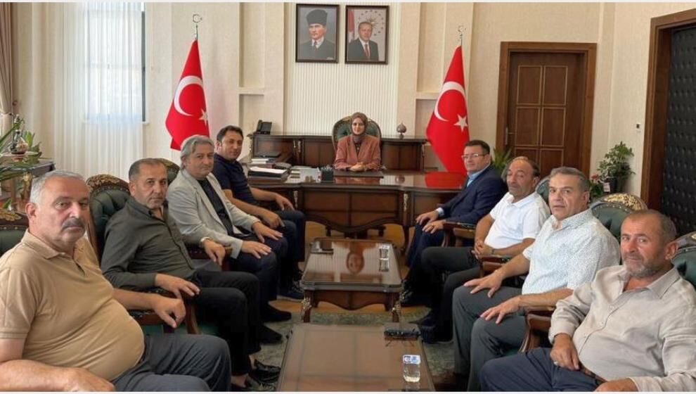 Belediye Başkanı ve Heyetten Kaymakam Ziyareti