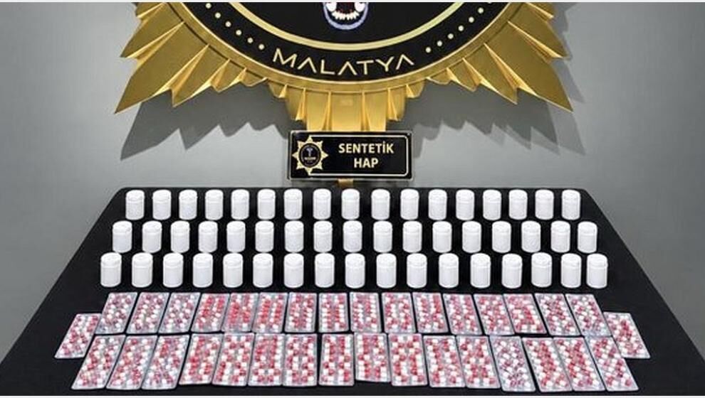 Narkotik Polisten 3 Mahallede Uyuşturucu Operasyonu