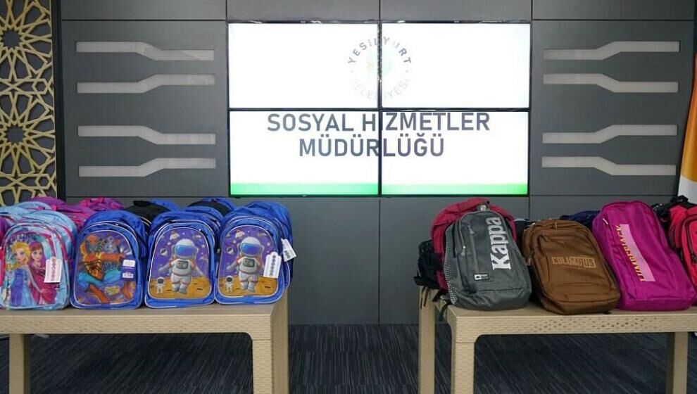 Öğrencilere Kırtasiye Malzemesi Dağıtıldı