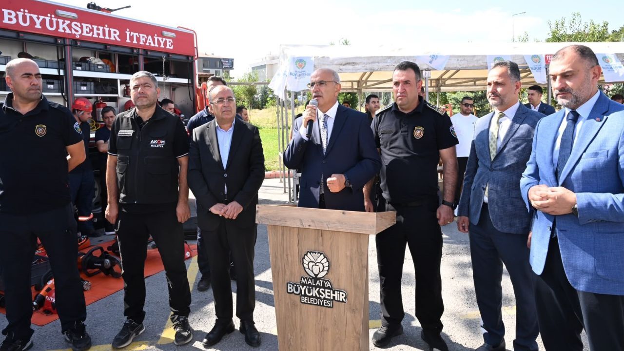 '21  İtfaiye Aracını Filoya Kazandırdık, Yenileri de Gelecek'
