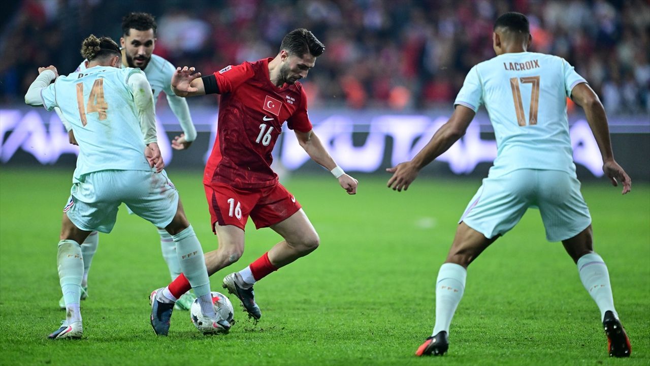 A Milli Futbol Takımı Fransa'ya Mağlup Oldu