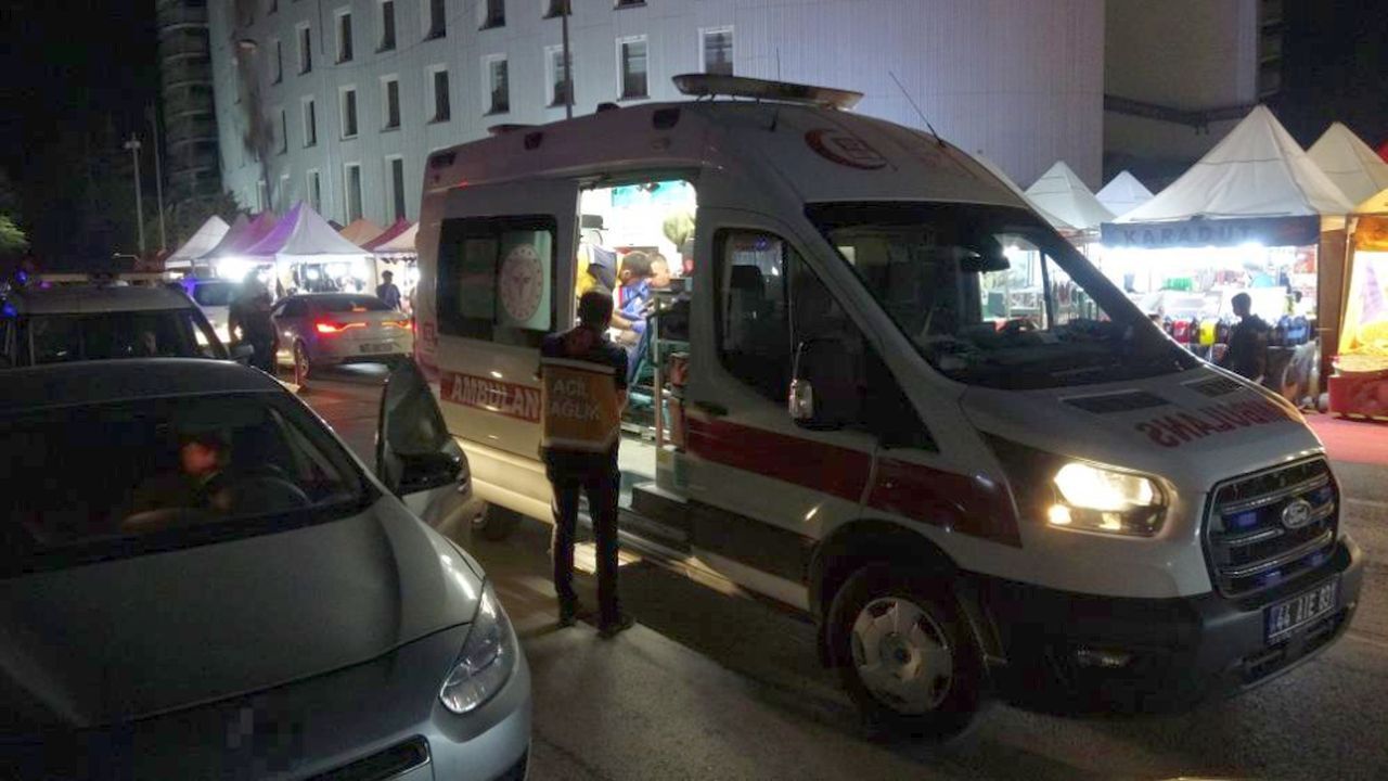Araç Park Yeri Yüzünden Kavga Çıktı, 4 Kişi Yaralandı