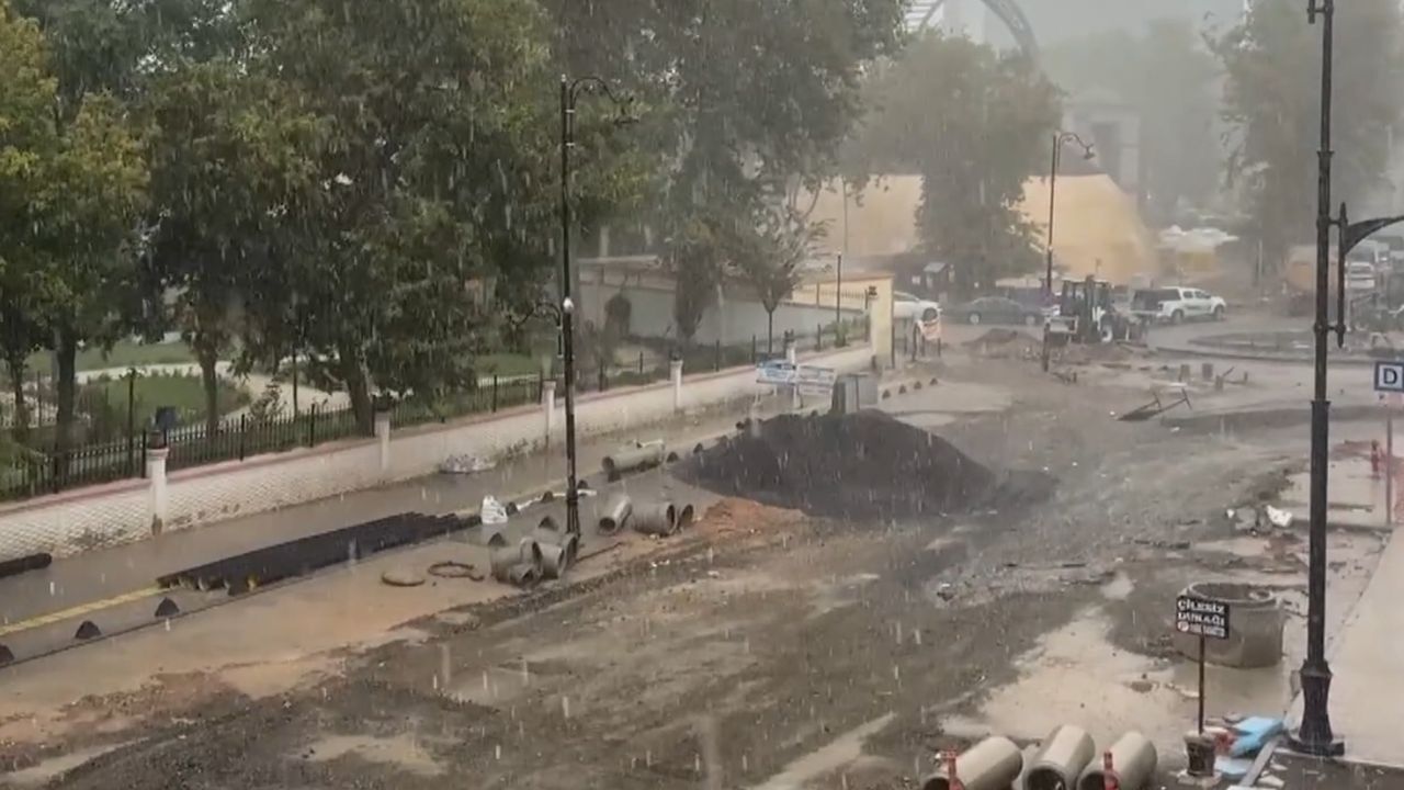 Sabah Başlayan Sağanak Hayatı Olumsuz Etkiledi