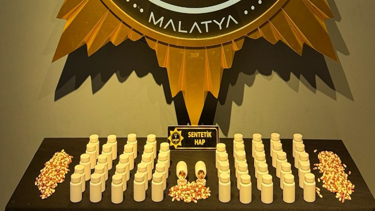 2 bin 920 Adet Sentetik Ecza Hapı Ele Geçirildi