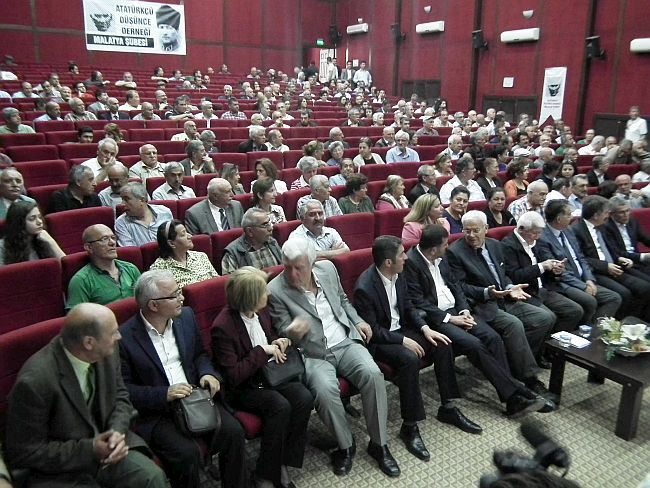 ADD MALATYA ŞUBESİ TARAFINDAN YENİ ANAYASA PANELİ DÜZENLENDİ (İHA/MALATYA-İHA)