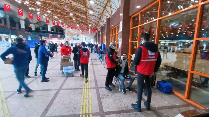 İhtiyaçları Kızılay, AFAD ve Esenlik Kaşılıyor