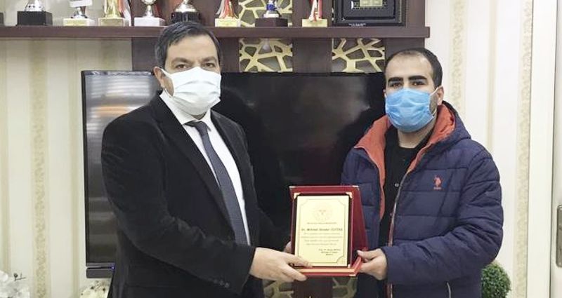 Mühendis Olan Şoförü, Müdür Ödüllendirdi